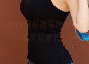 Hana Bunny的校园写真精选：穿越课本的梦幻时光！